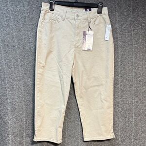 Gloria Vanderbilt Tan Capri Jeans